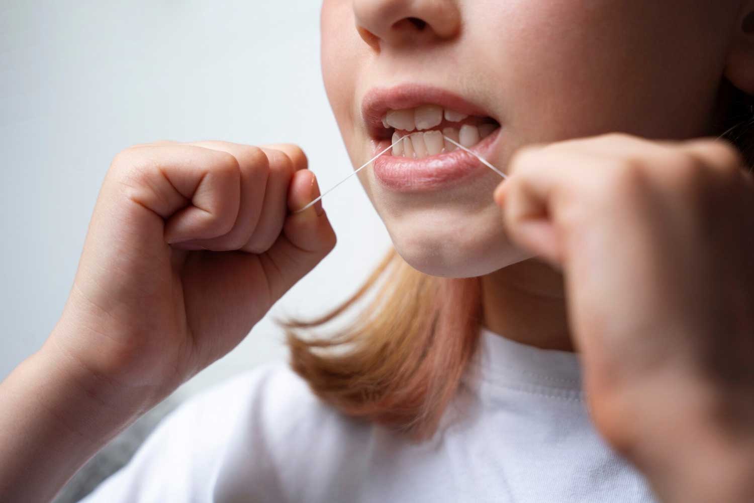 How to Floss Your Teeth